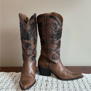 Carlos Santana Slinger Cut-out Boots